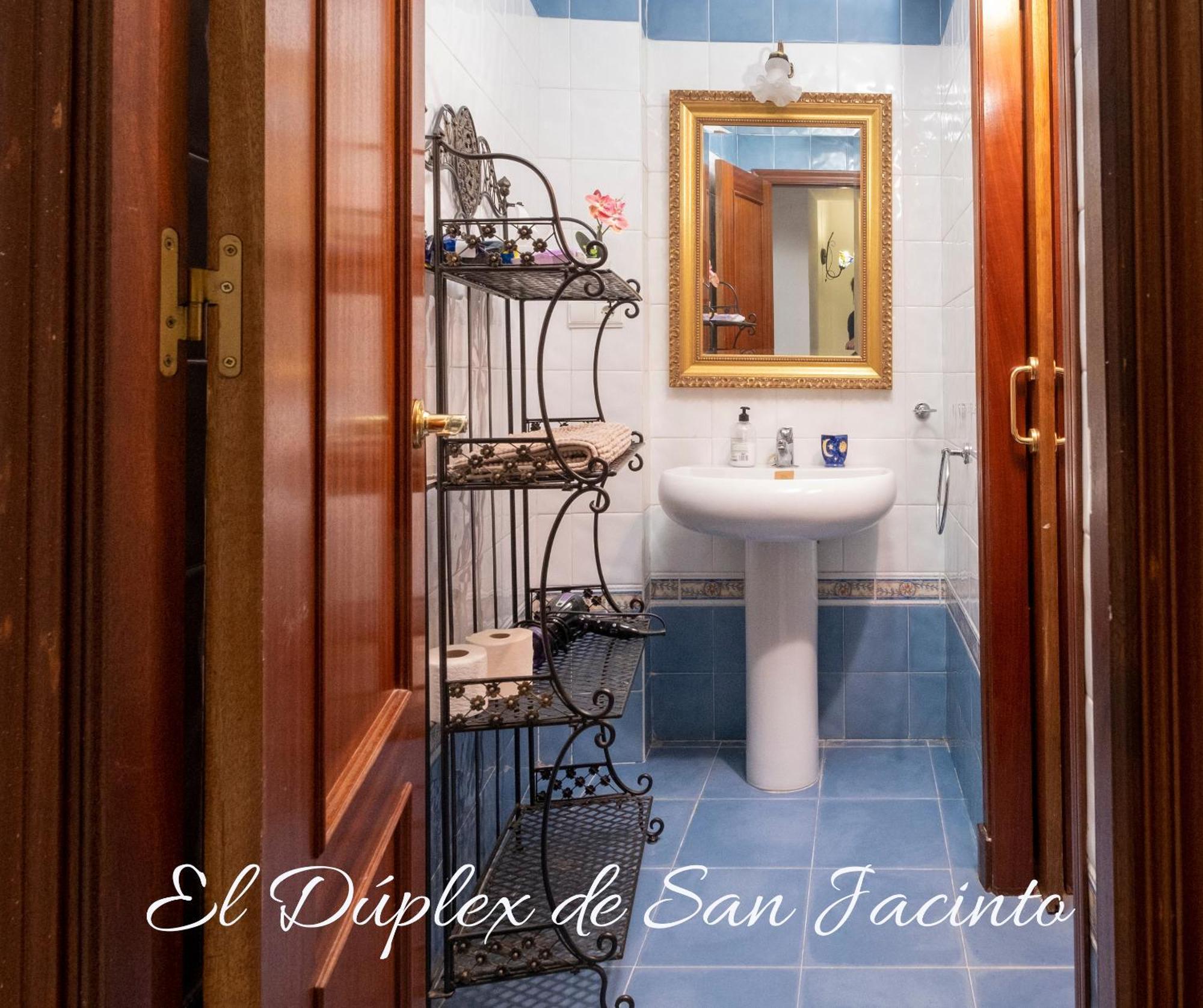 El Duplex De San Jacinto Daire Sevilla Dış mekan fotoğraf